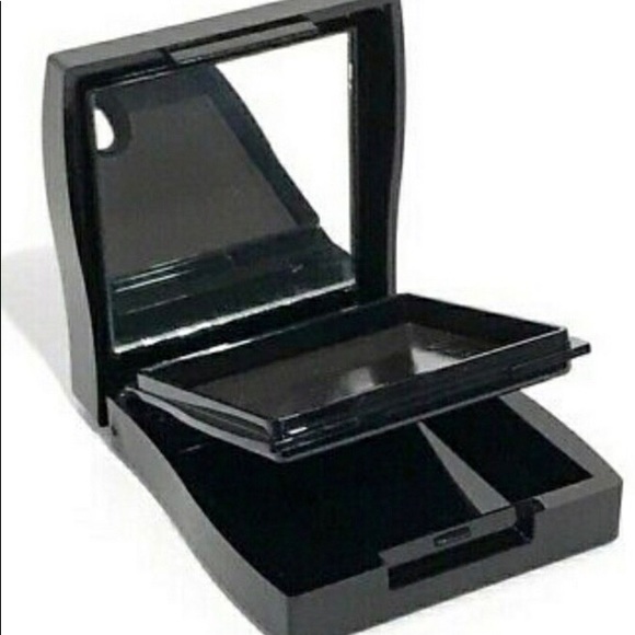 Mary Kay Purple Smoke Eyeshadow Palette - Picture 3 of 3